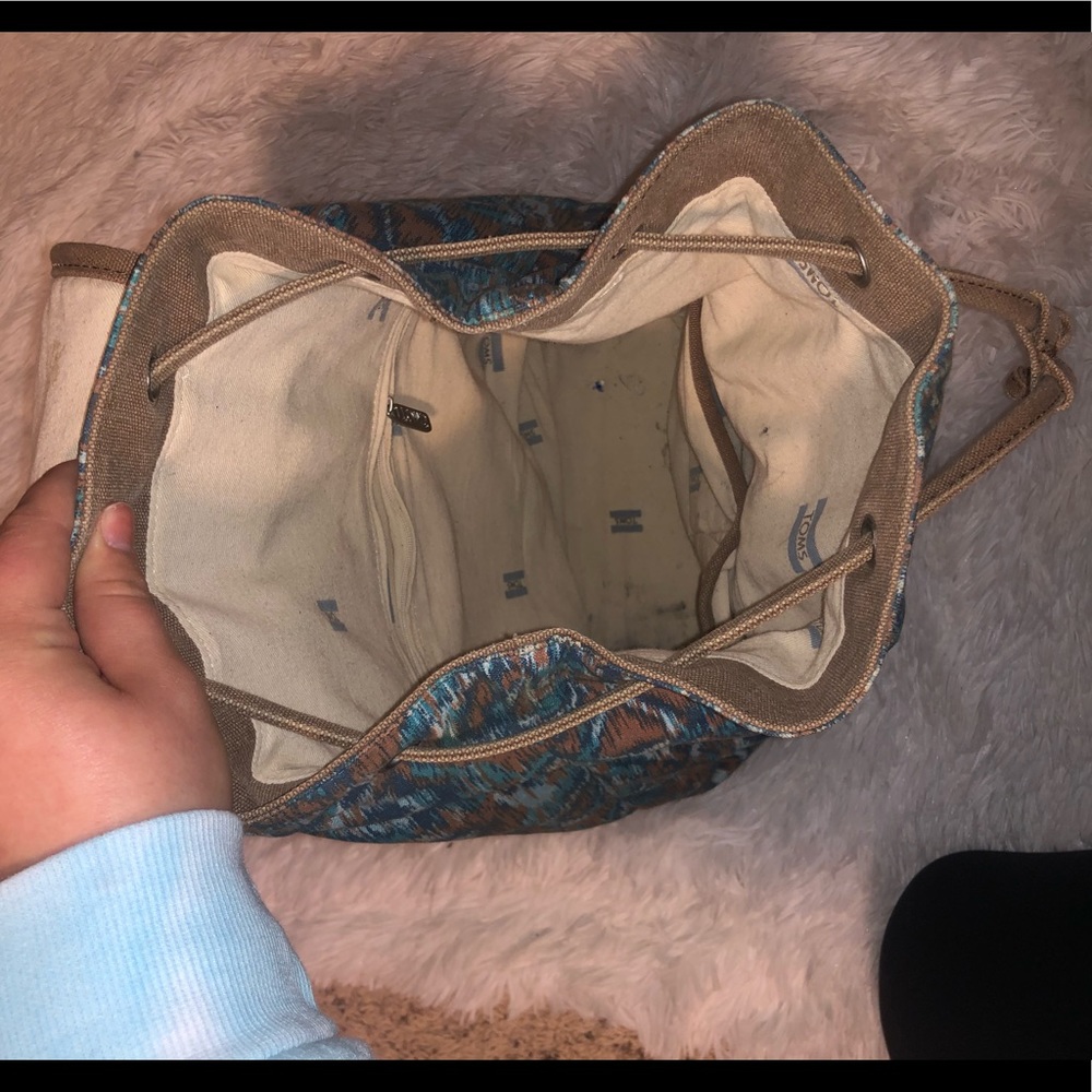 Tom’s Backpack - Picture 3 of 5